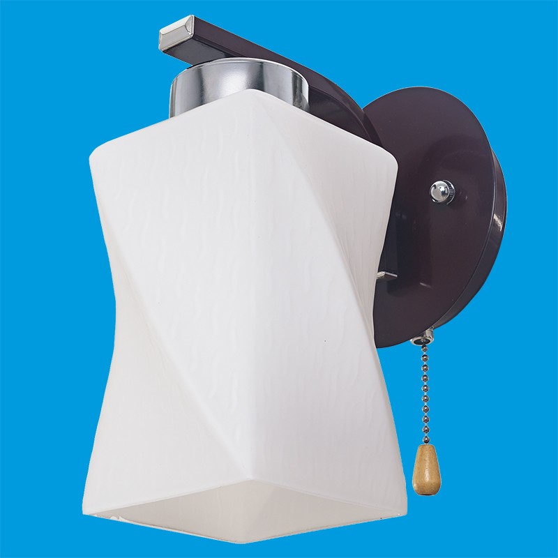 Настенный светильник 040J/1wCR+BR WT - царапины на основании, другой плафон